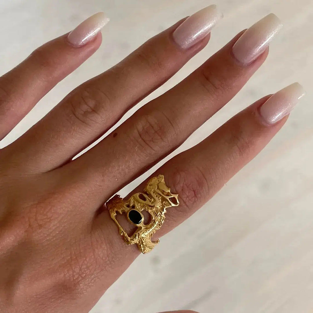 Fingerring drage i forgyldt sterlingsølv med turkis og onyx 