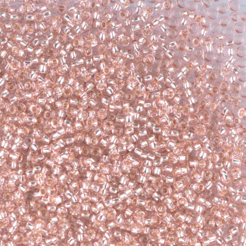 Find Lilla glasperler, preciosa, silverlined transparent light violet blandt vores store udvalg af  Preciosa Seed Beads hos  Beadhouse of Copenhagen i dag. Husk gratis fragt over 400kr