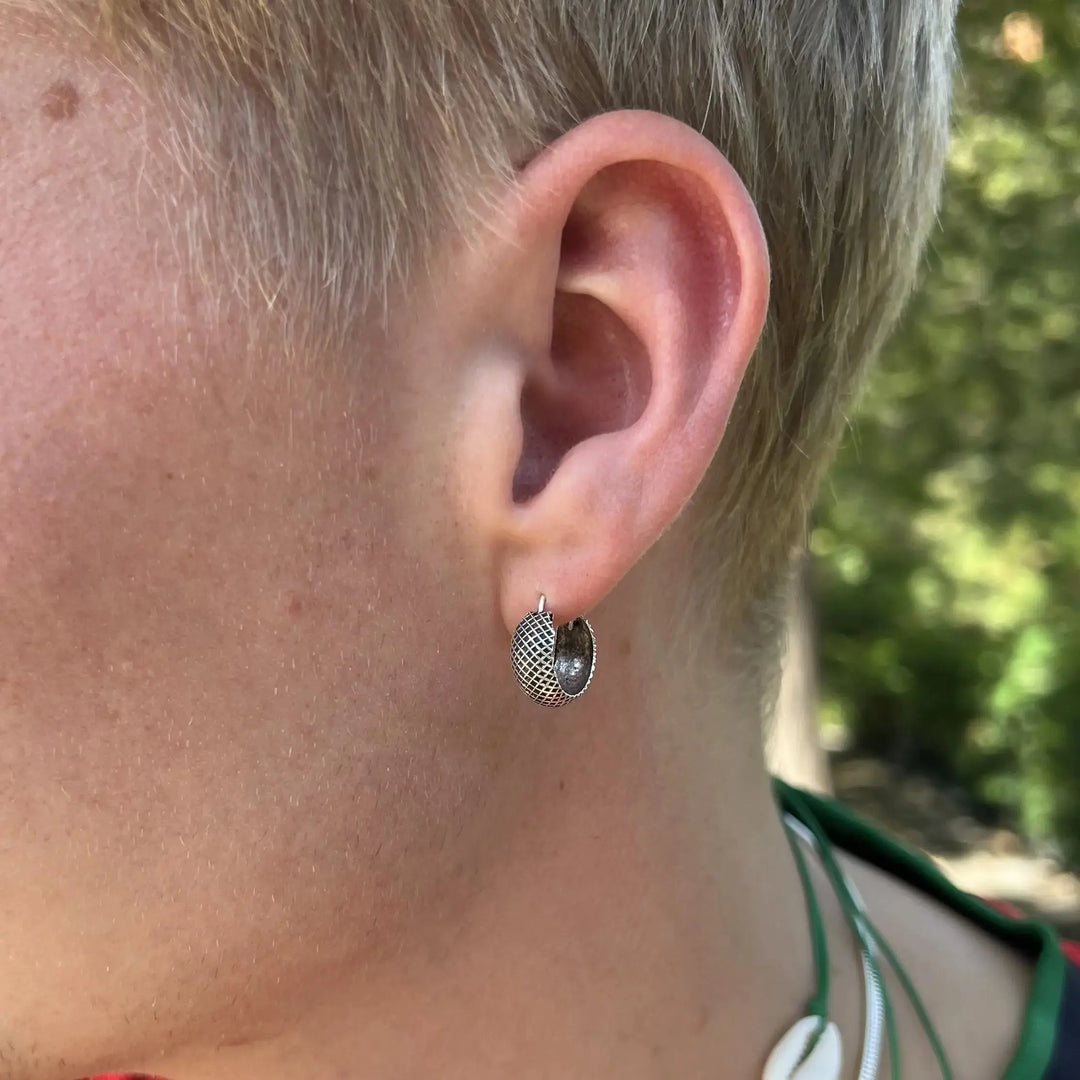 Øreringe, brede hoops med ternet mønster, sterlingsølv, 15 x 6 mm 