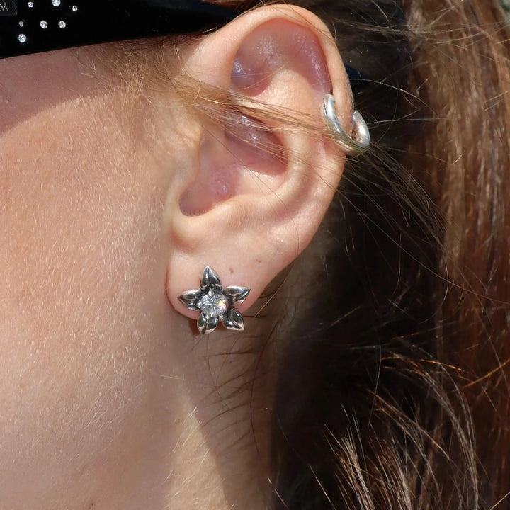 Øreringe, ørestikkere lilje med krystal, sterlingsølv, 13 mm 