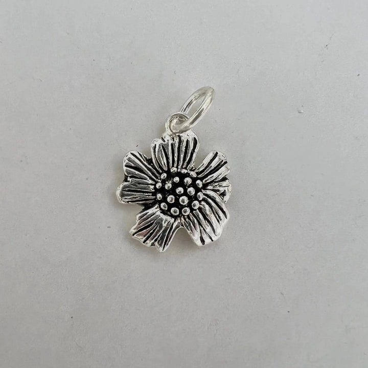 Vedhæng, blomst, forsølvet messing, 25 x 20 mm 