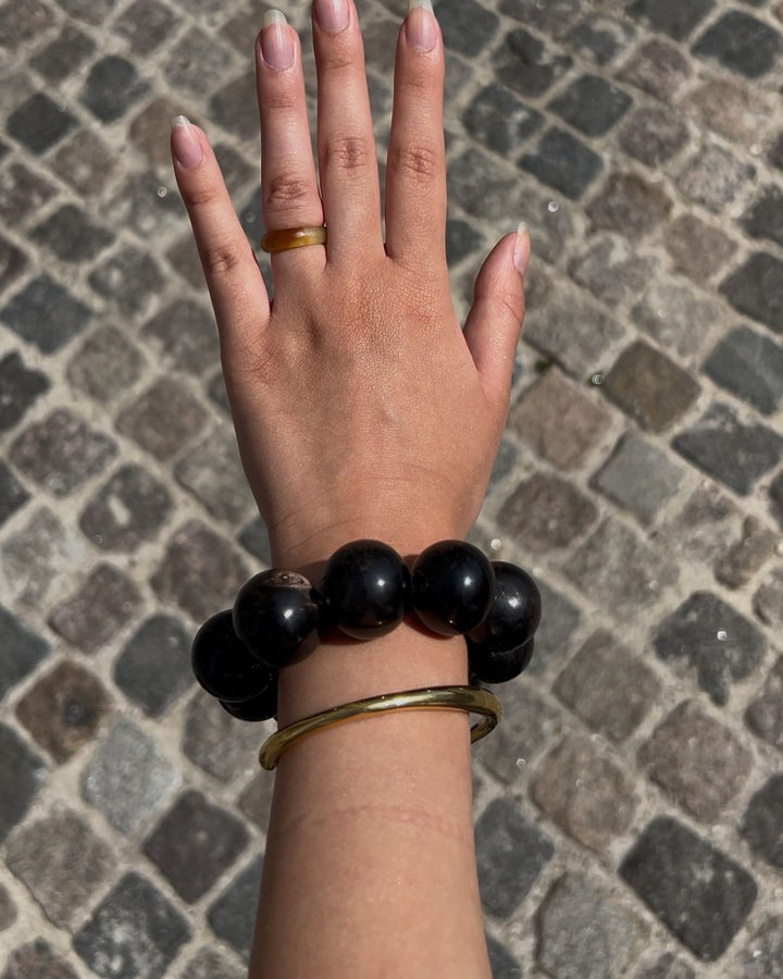 Find Armbånd, chunky, hornperler, 25 mm, elastik blandt vores store udvalg af  Armbånd hos  Beadhouse of Copenhagen i dag. Husk gratis fragt over 400kr
