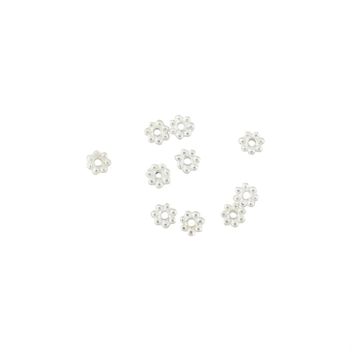Metalperler, filigran blomst, forsølvet messing, 4-5,5 mm storkøb BOC