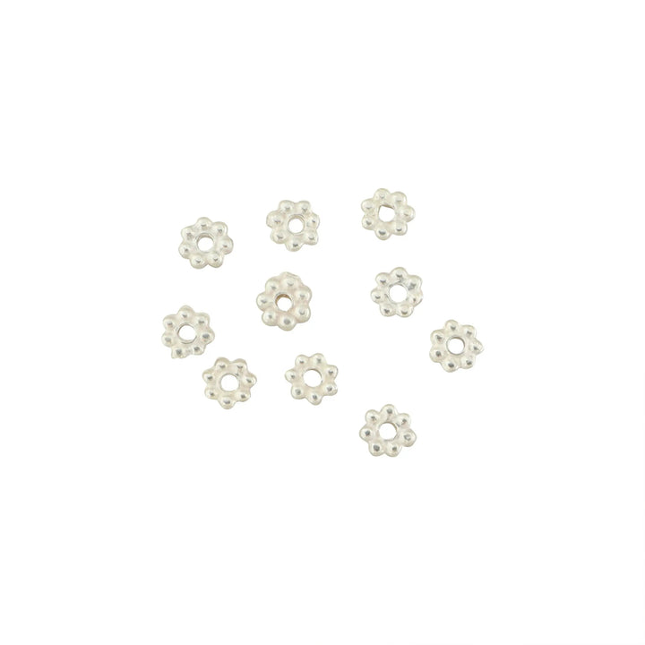 Metalperler, filigran blomst, forsølvet messing, 4-5,5 mm storkøb BOC