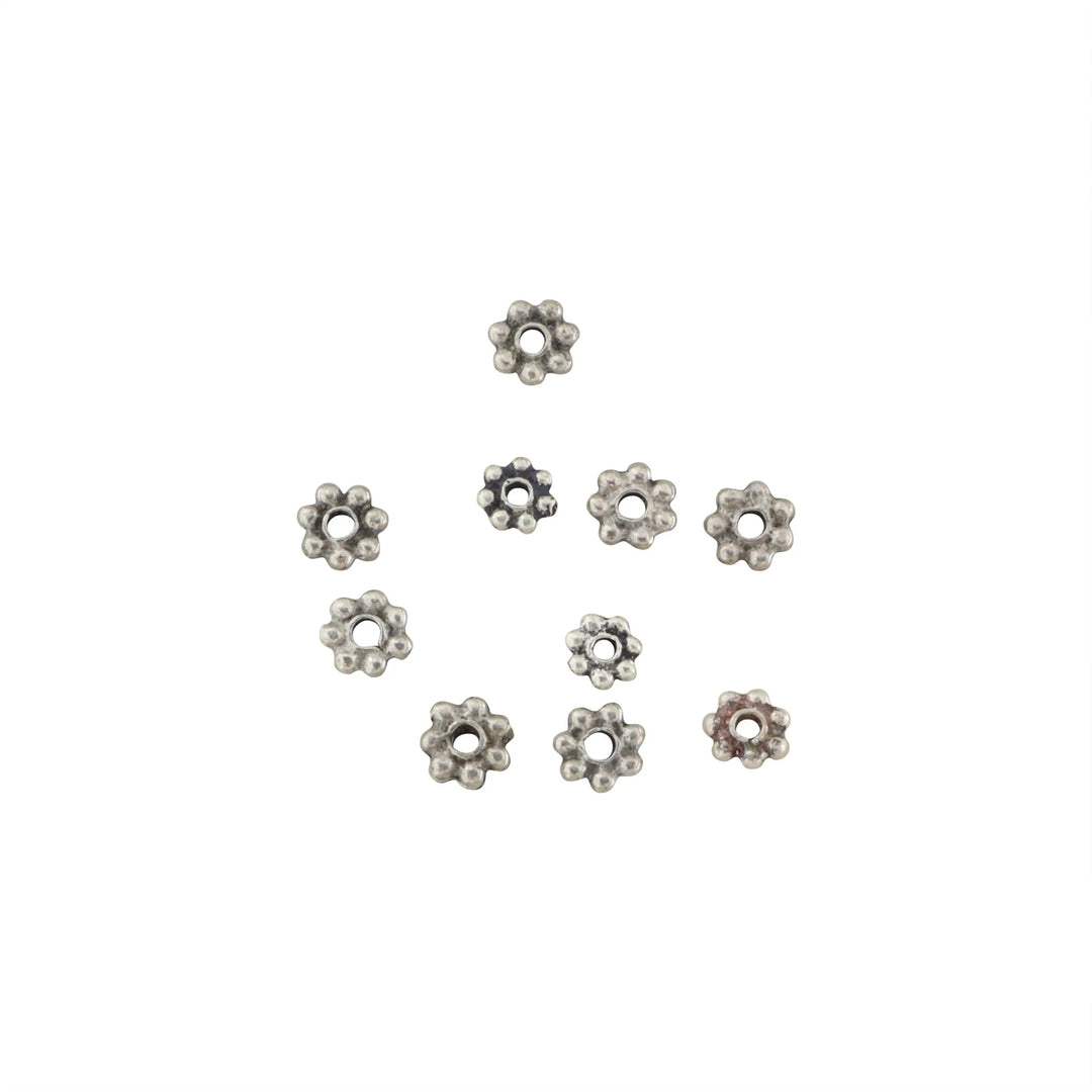 Metalperler, filigran blomst, forsølvet messing, 4-5,5 mm storkøb BOC