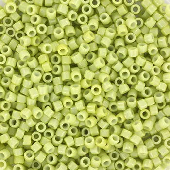 Grønne glasperler, miyuki delica's 11 duracoat opaque dyed fennel Krea