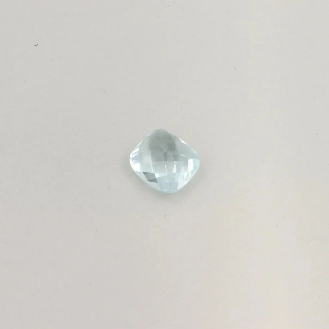 Cabochon, ædelsten, akvamarin facetteret, 7,05 ct 