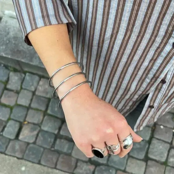 Armbånd, åben armring, forsølvet og forgyldt rustfri stål, 18 cm, justerbar 