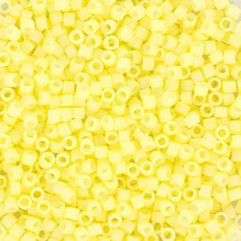 Gule glasperler,miyuki delica beads, duracoat opaque lemon ice Krea