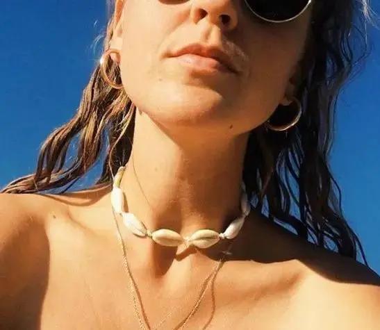 Halskæde, kauri musling choker, justerbar, flere varianter 