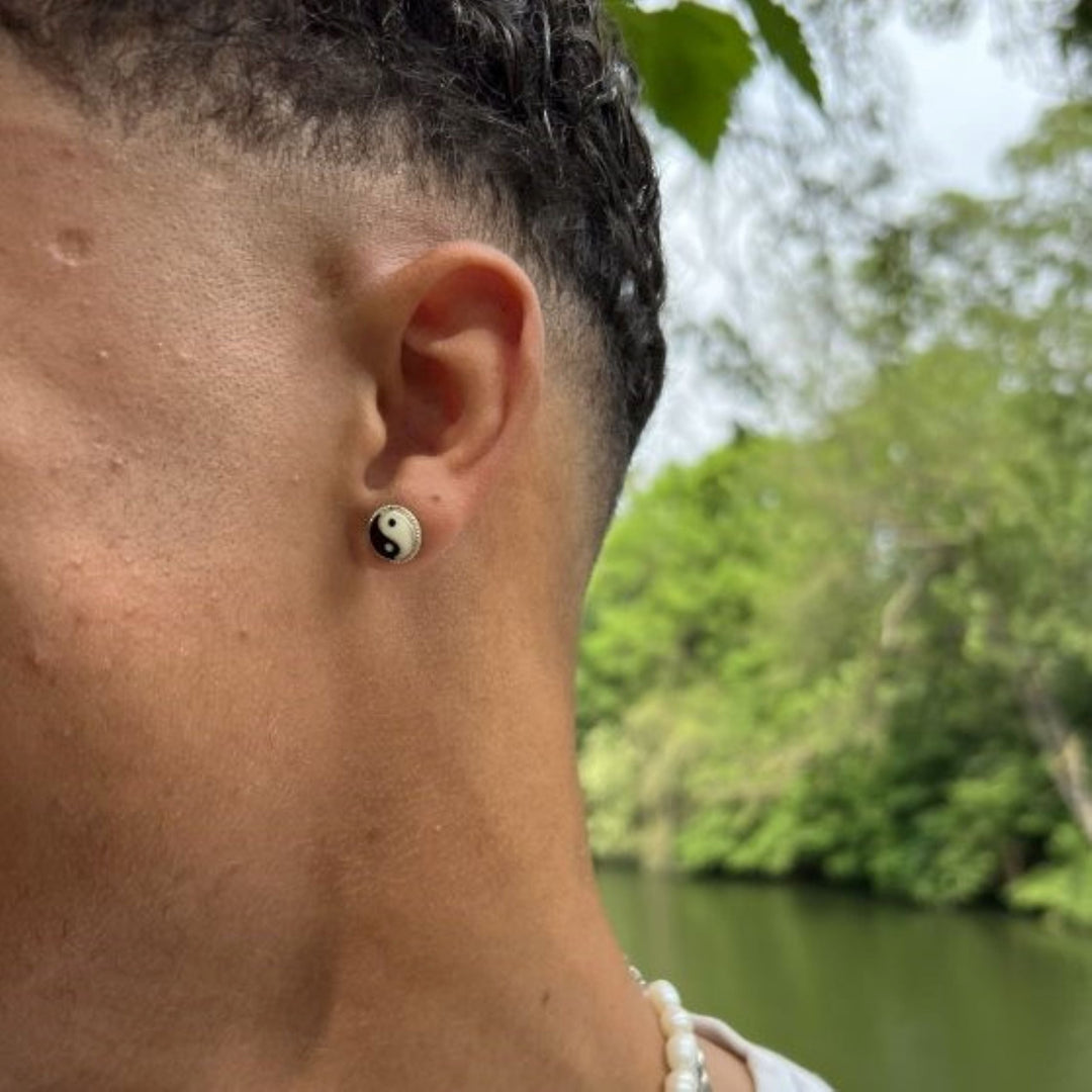 Find Øreringe, ørestikkere yin og yang af onyx og ben, sterlingsølv blandt vores store udvalg af  Øreringe hos  Beadhouse of Copenhagen i dag. Husk gratis fragt over 400kr