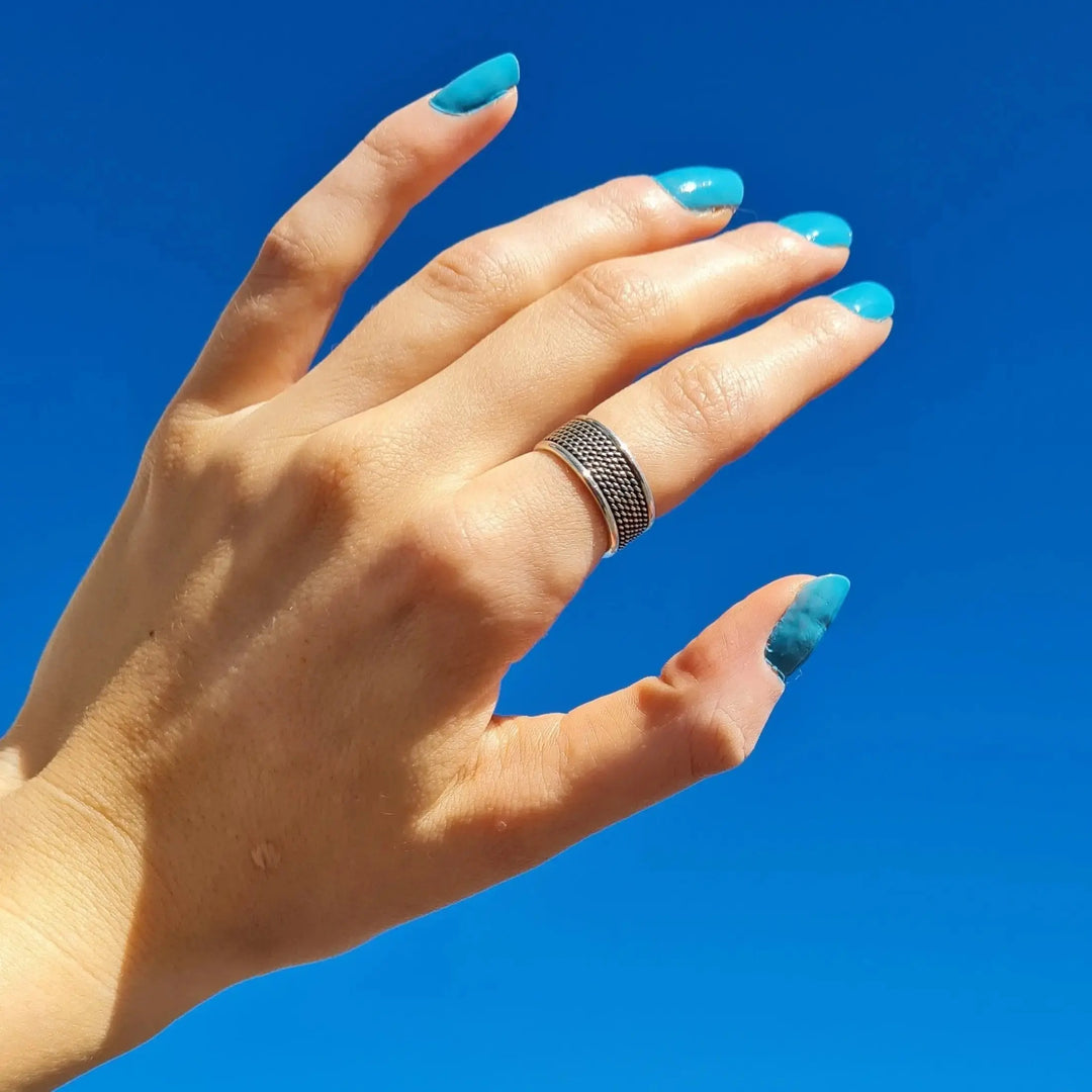 Fingerring, bred med snoninger, sterlingsølv 