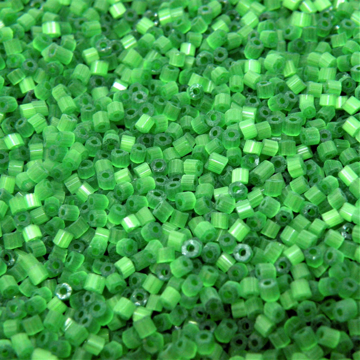 Grønne glasperler, preciosa two-cut, forest green, 1,6-1,8 mm Preciosa BOC