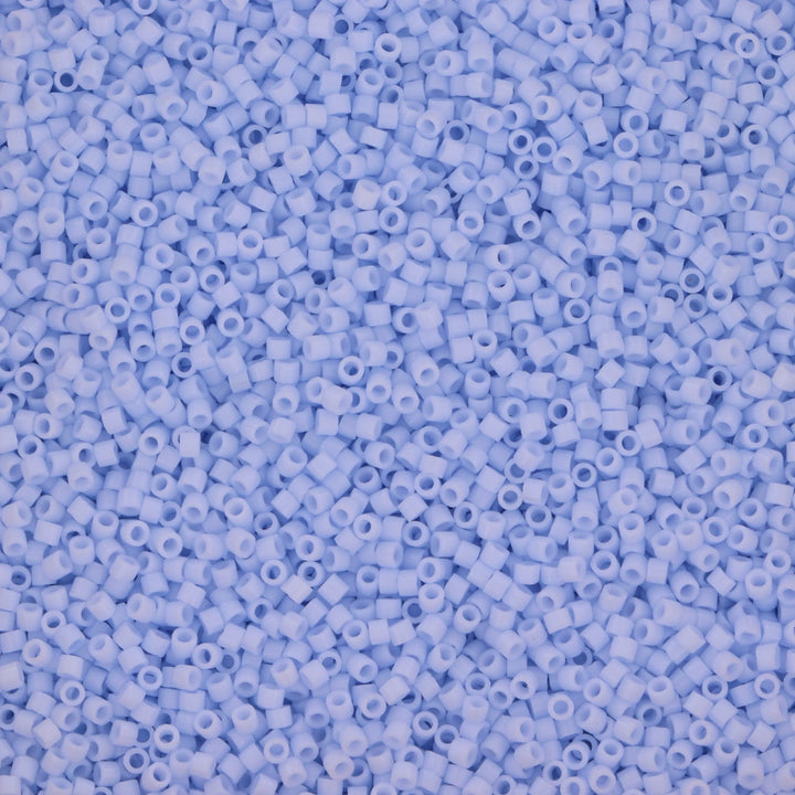 Blå glasperler, miyuki delica beads, opaque light sky blue Krea