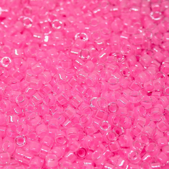 Pink glasperler, miyuki delica beads, luminous pink Krea