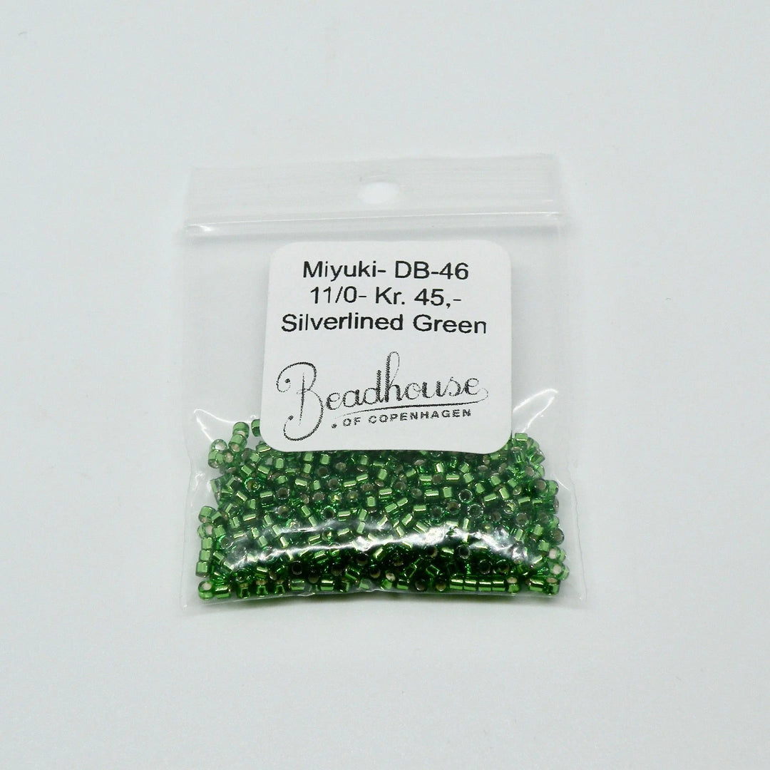 Grønne glasperler, miyuki delica beads, silverlined green Krea