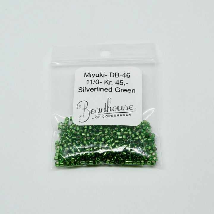 Grønne glasperler, miyuki delica beads, silverlined green Krea