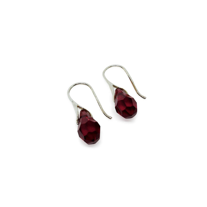Øreringe, ørekrog med dark siam ruby crystal drops, sterlingsølv Beadhouse of Copenhagen