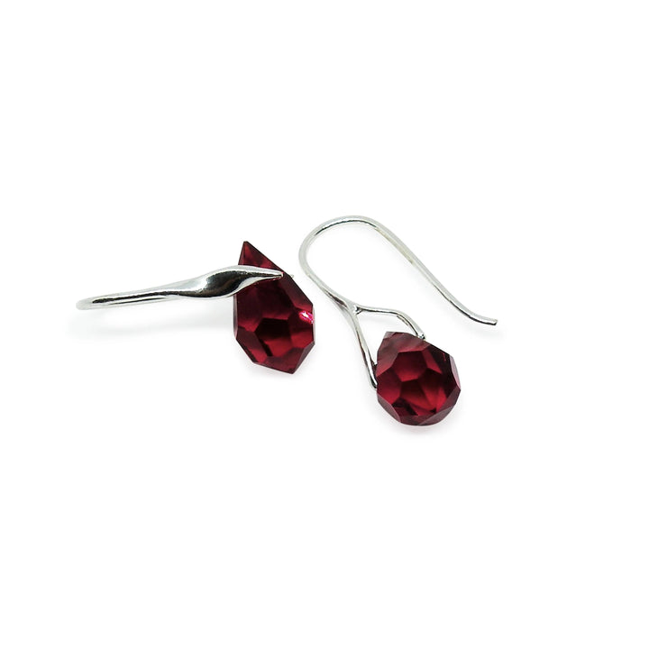 Øreringe med siam ruby crystal drops, sterlingsølv og forgyldt sølv Beadhouse of Copenhagen
